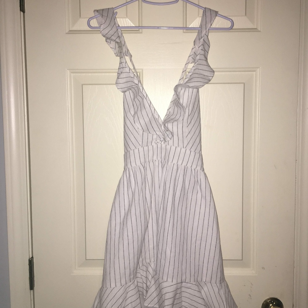Superdown Livia Striped Ruffle Dress In White - Picture 5 of 5